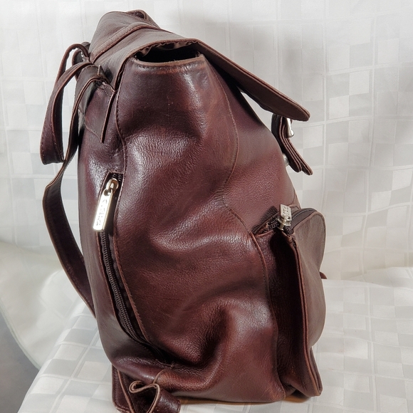 Vintage Piel Large Leather Buckleflap Backpack - Picture 2 of 7